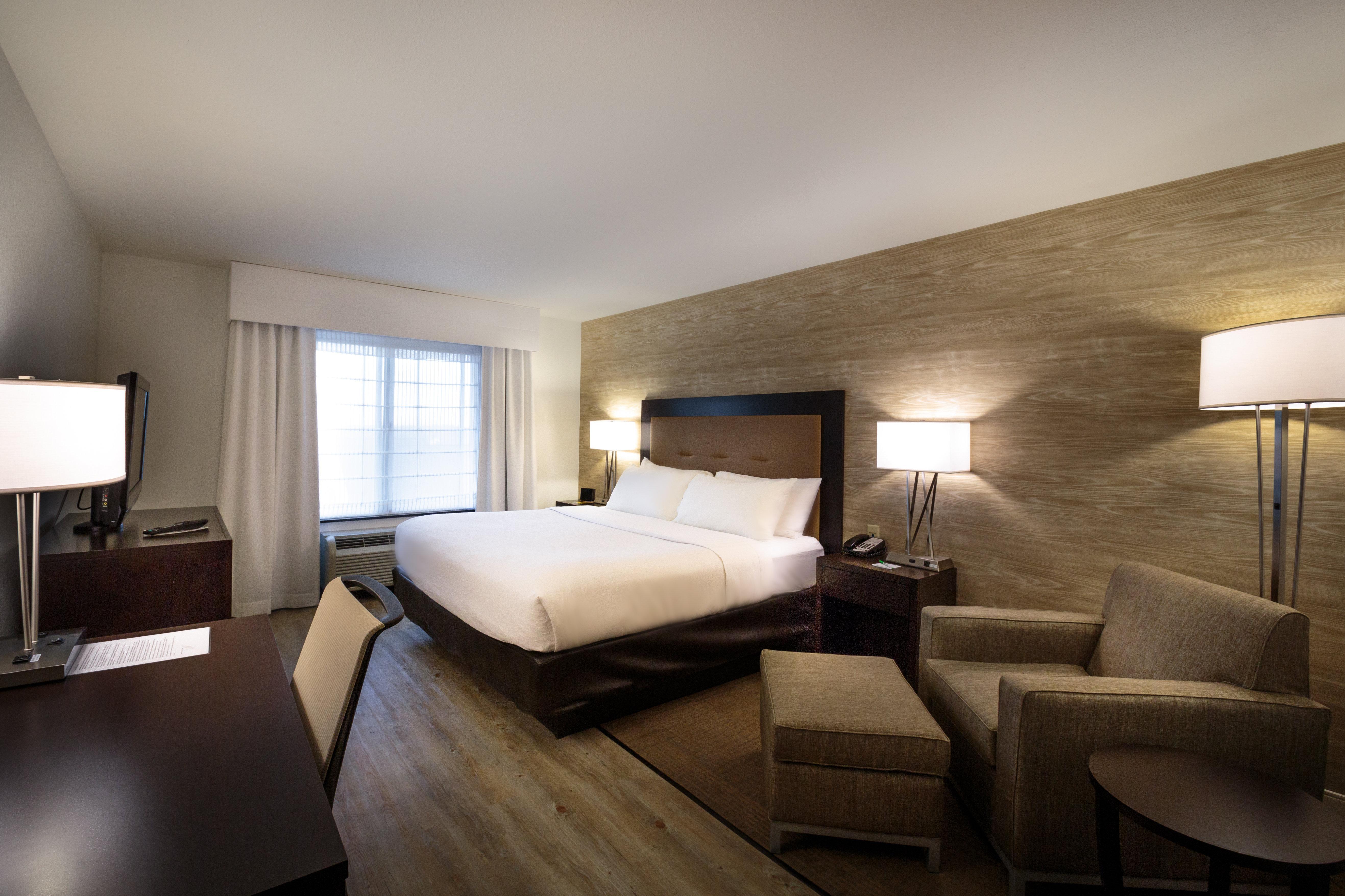 Holiday Inn Hotel & Suites Bloomington Airport By Ihg Buitenkant foto