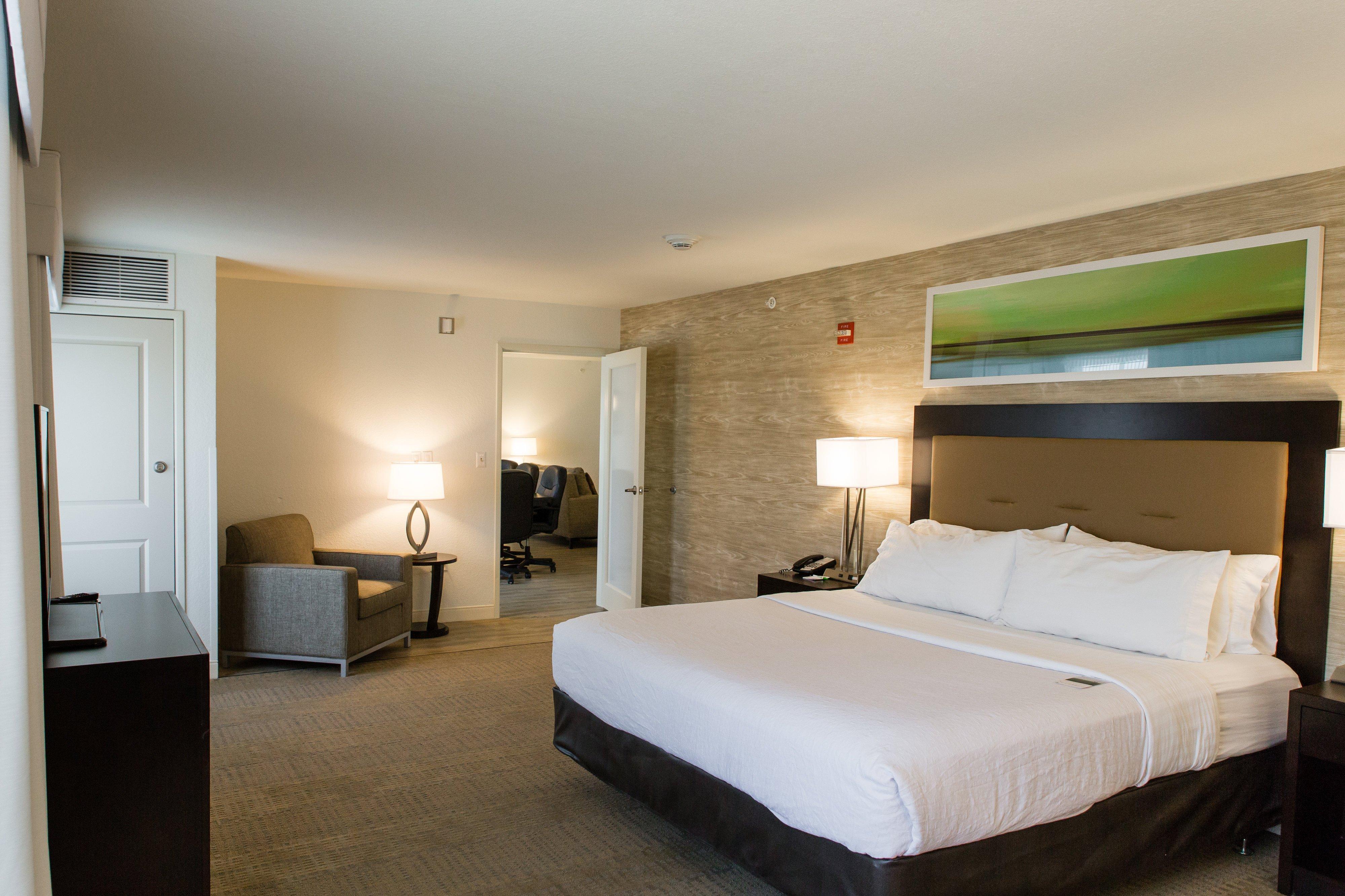 Holiday Inn Hotel & Suites Bloomington Airport By Ihg Buitenkant foto