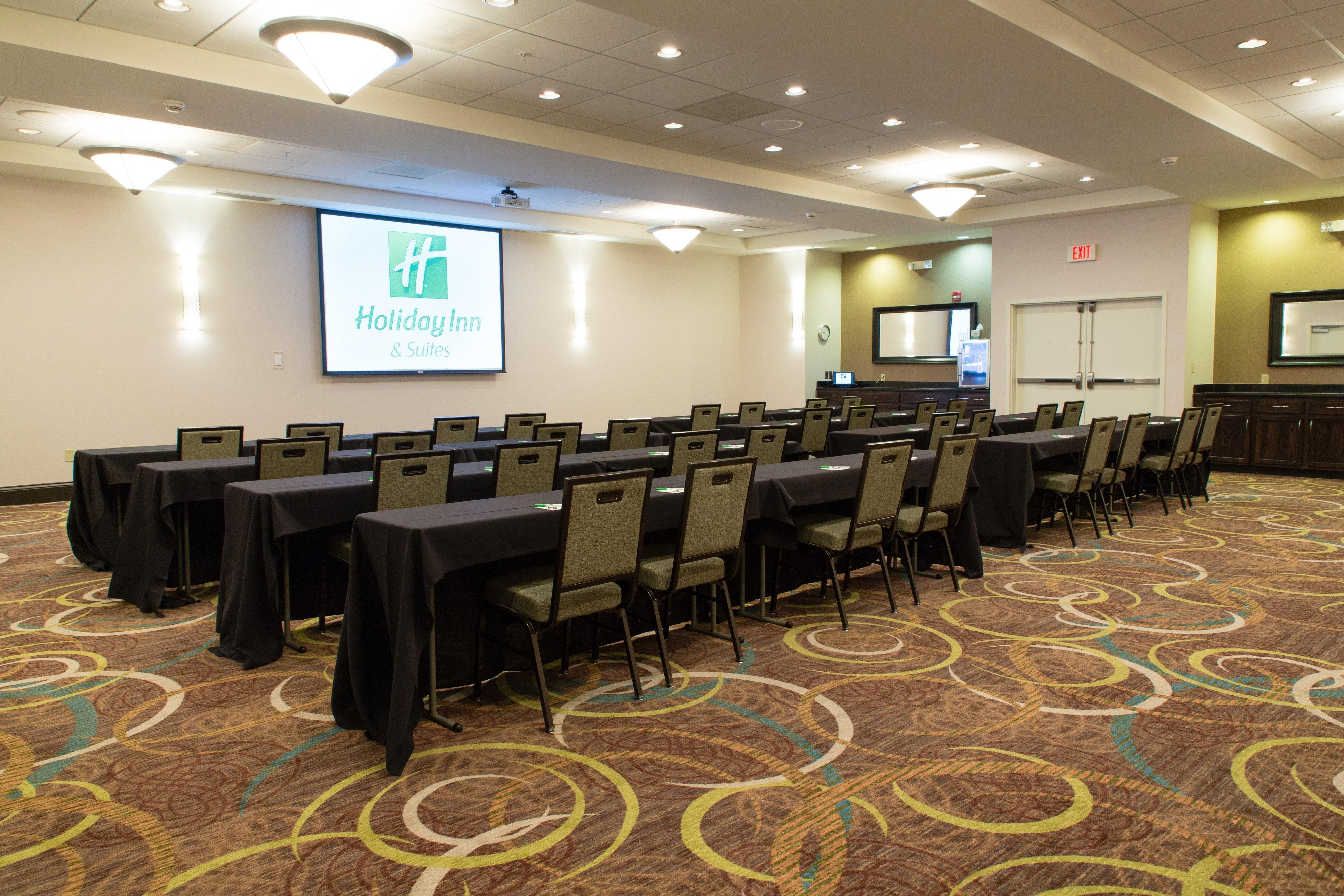 Holiday Inn Hotel & Suites Bloomington Airport By Ihg Buitenkant foto
