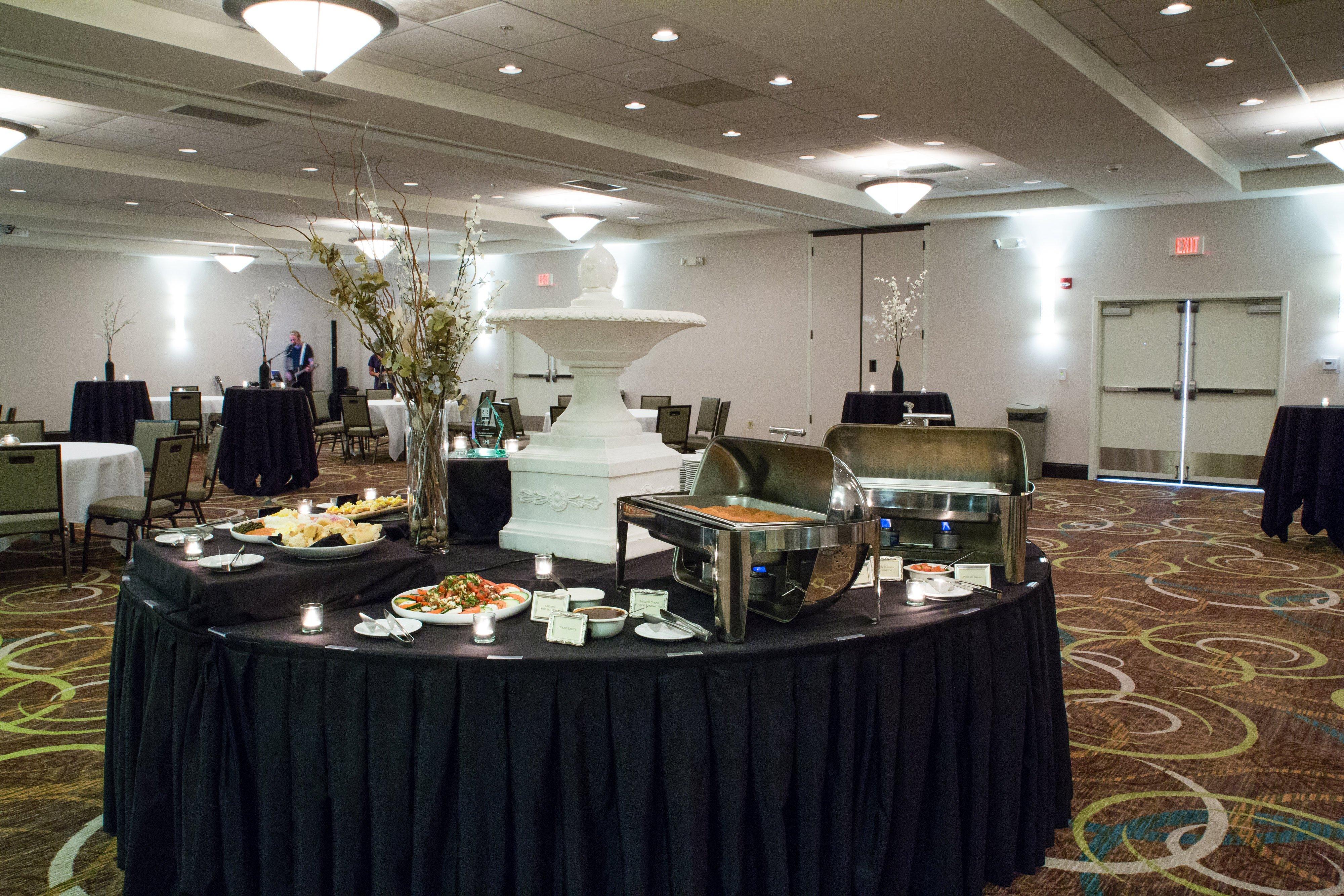Holiday Inn Hotel & Suites Bloomington Airport By Ihg Buitenkant foto