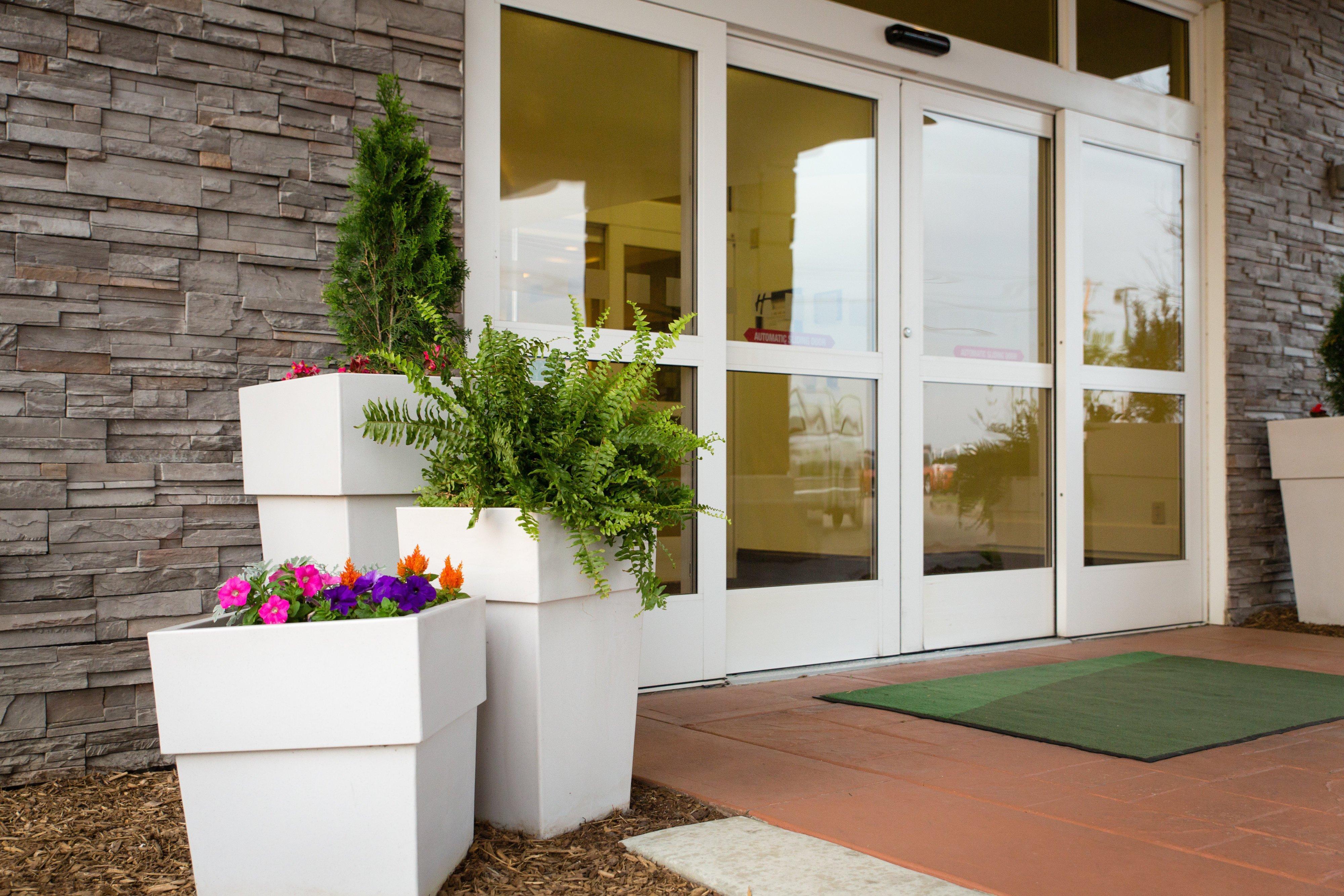 Holiday Inn Hotel & Suites Bloomington Airport By Ihg Buitenkant foto