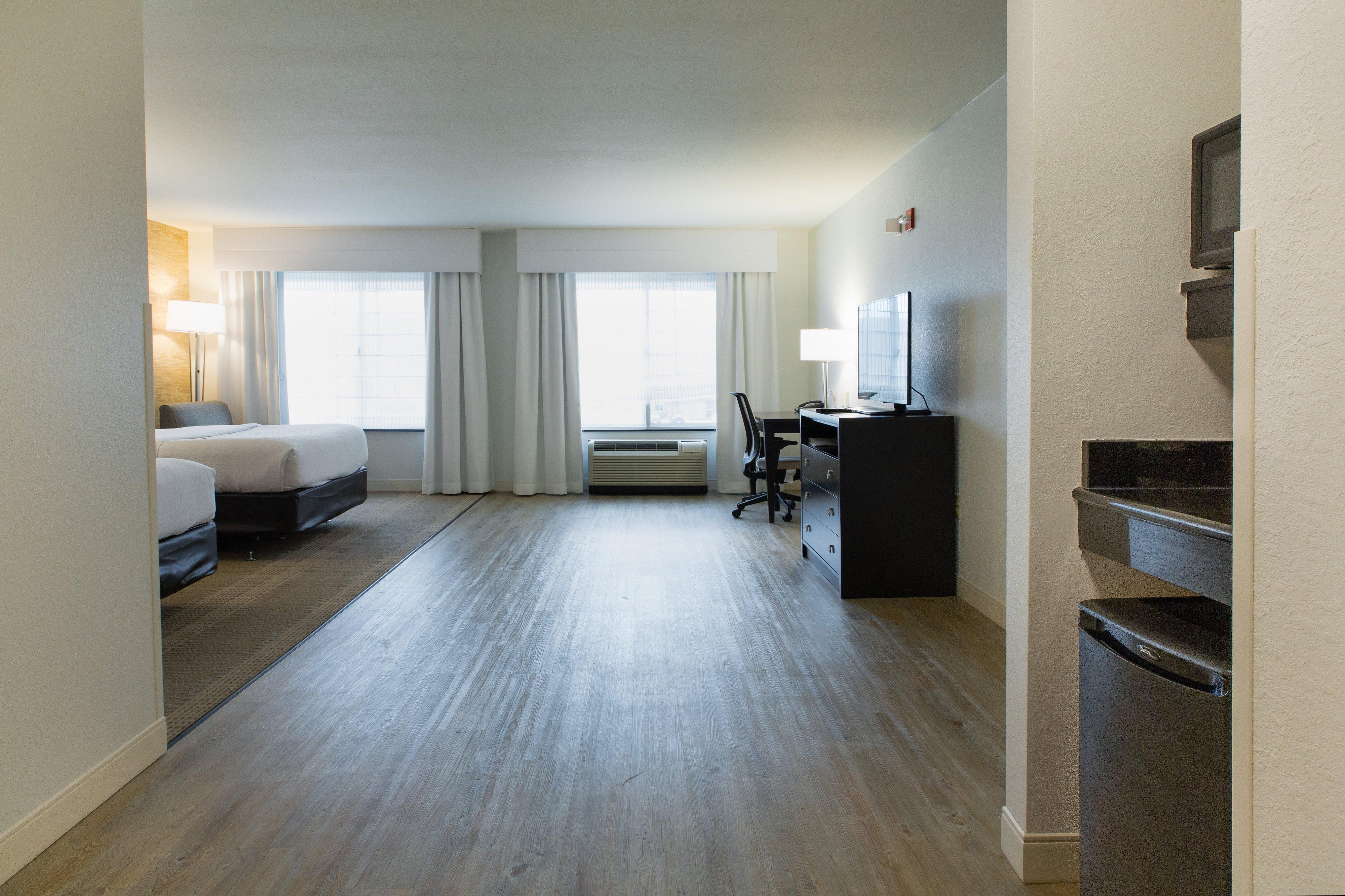Holiday Inn Hotel & Suites Bloomington Airport By Ihg Buitenkant foto