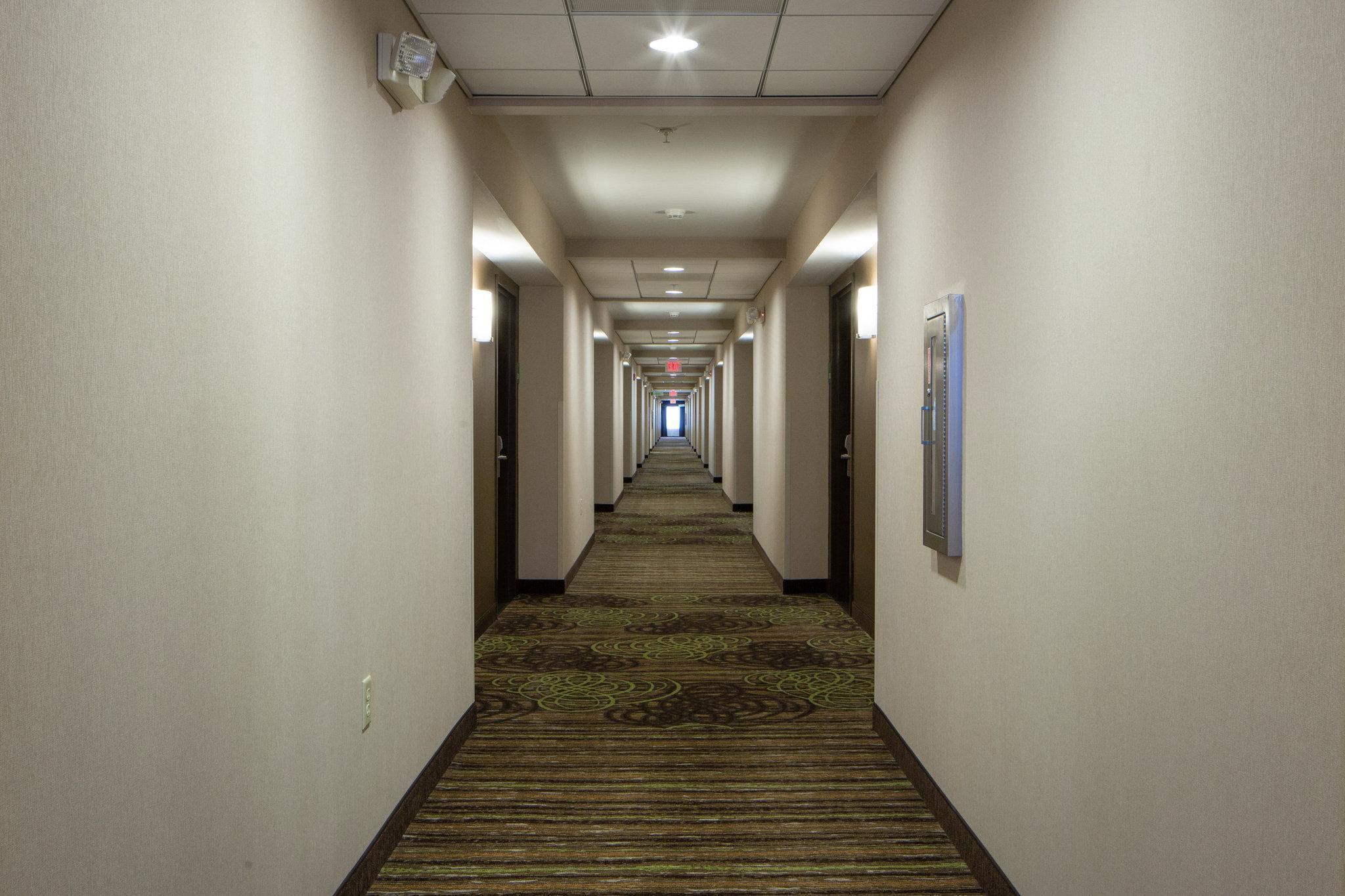 Holiday Inn Hotel & Suites Bloomington Airport By Ihg Buitenkant foto