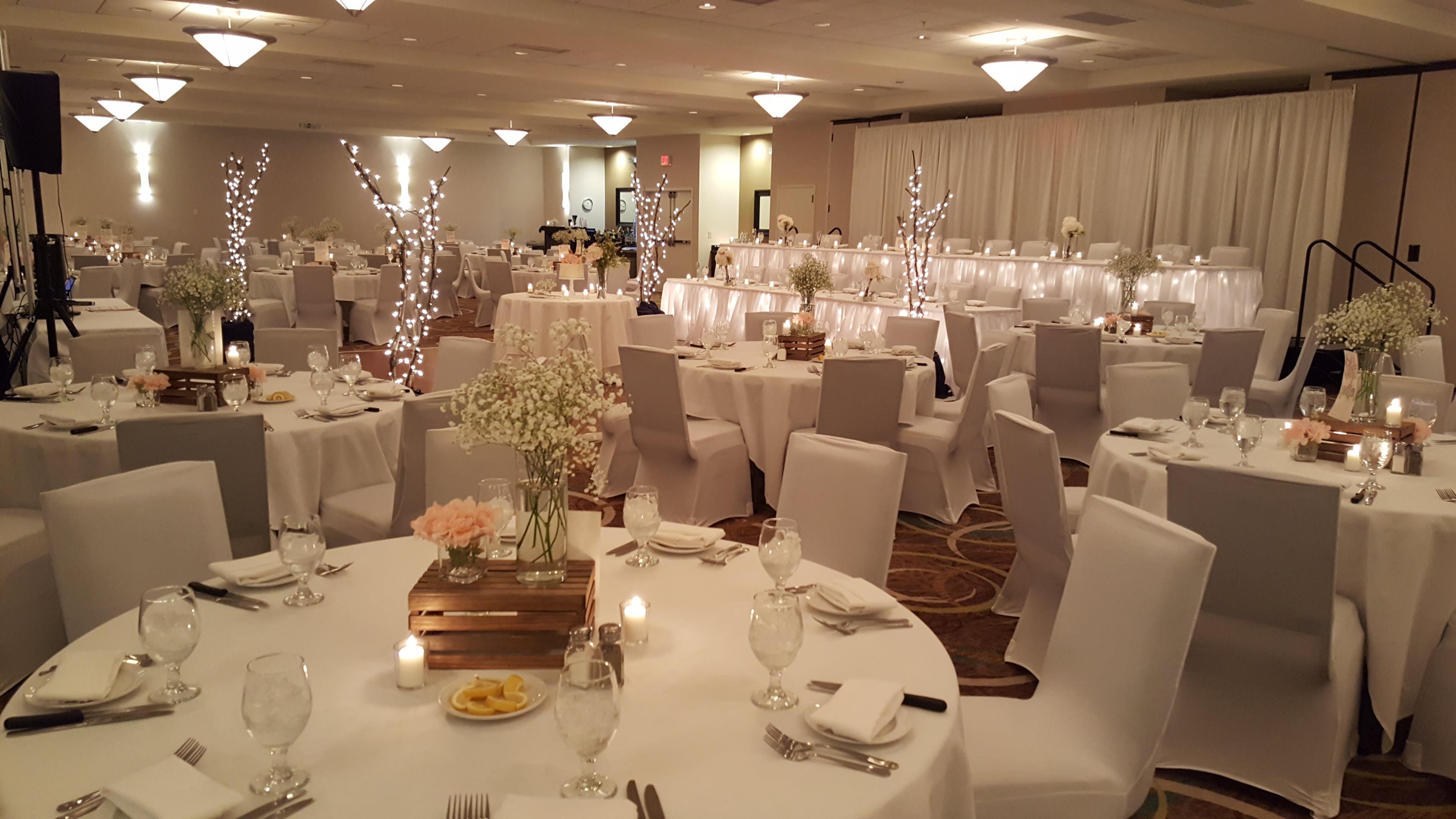 Holiday Inn Hotel & Suites Bloomington Airport By Ihg Buitenkant foto