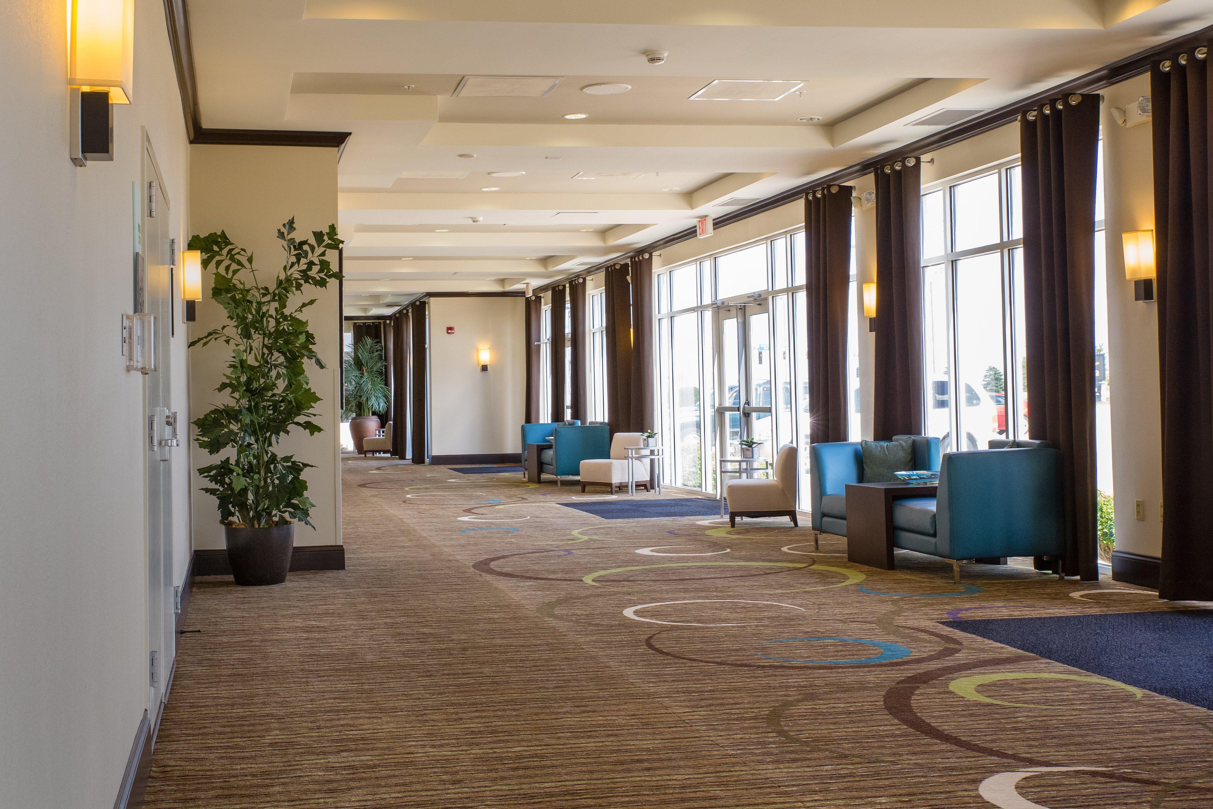 Holiday Inn Hotel & Suites Bloomington Airport By Ihg Buitenkant foto