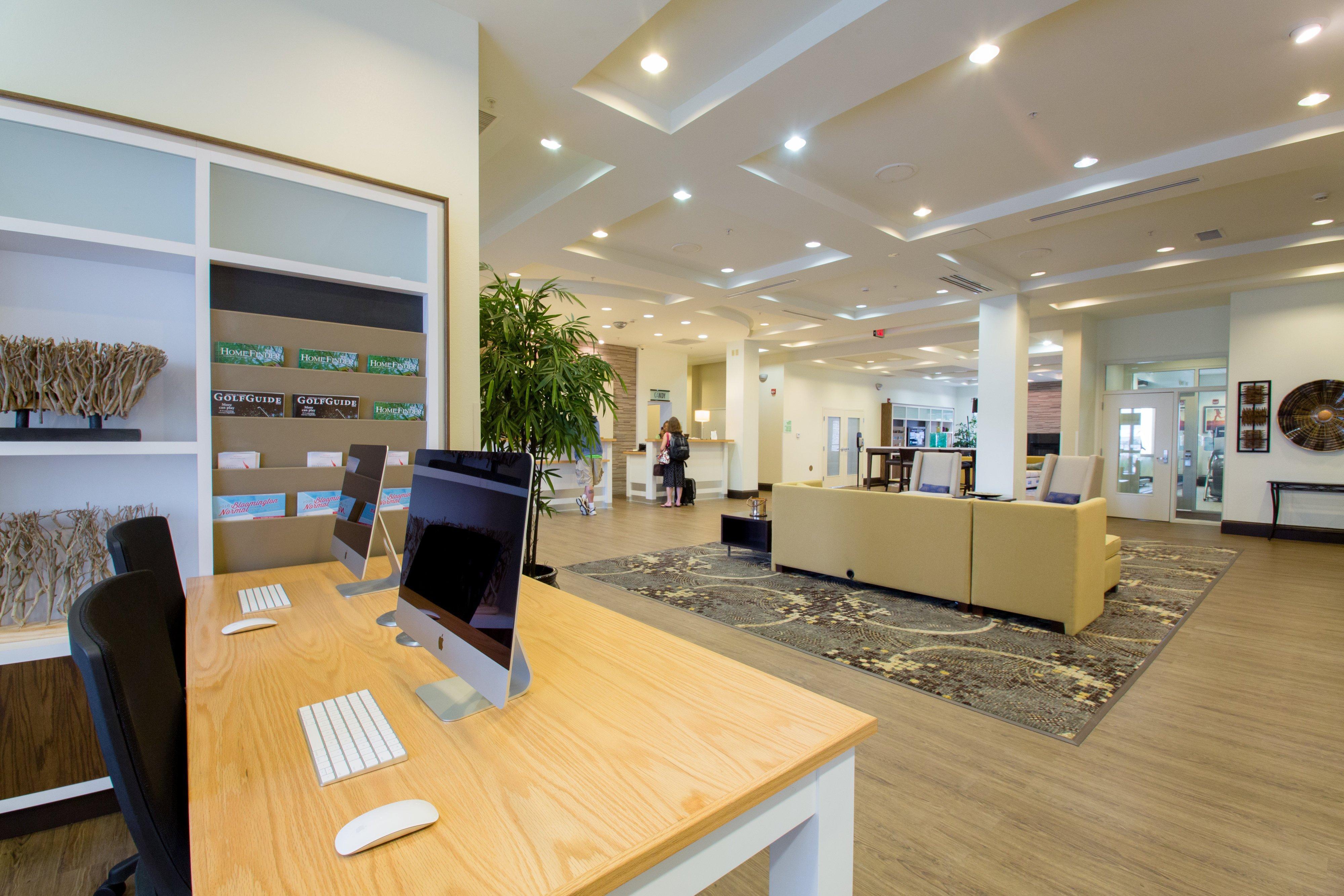 Holiday Inn Hotel & Suites Bloomington Airport By Ihg Buitenkant foto