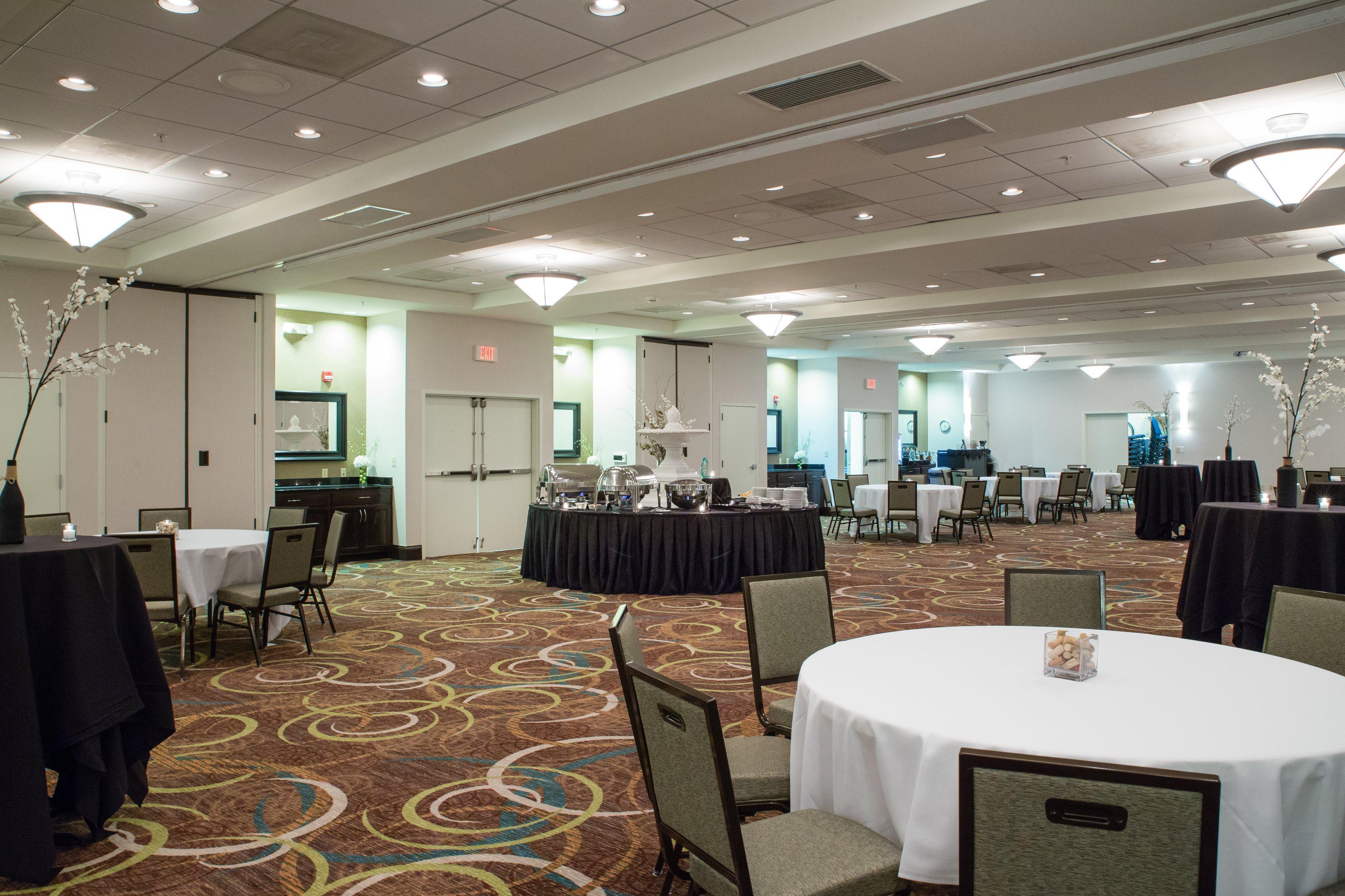 Holiday Inn Hotel & Suites Bloomington Airport By Ihg Buitenkant foto
