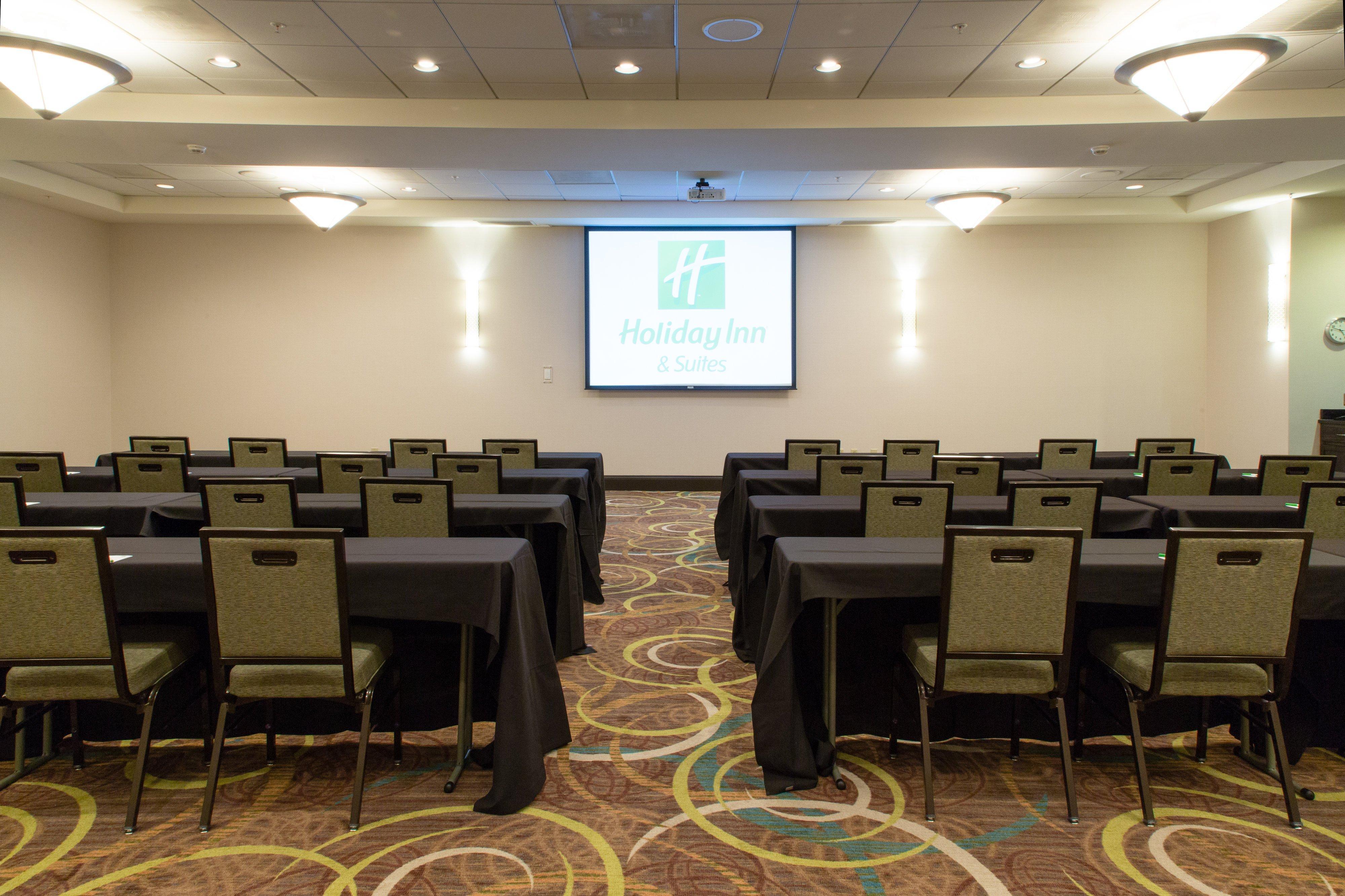 Holiday Inn Hotel & Suites Bloomington Airport By Ihg Buitenkant foto