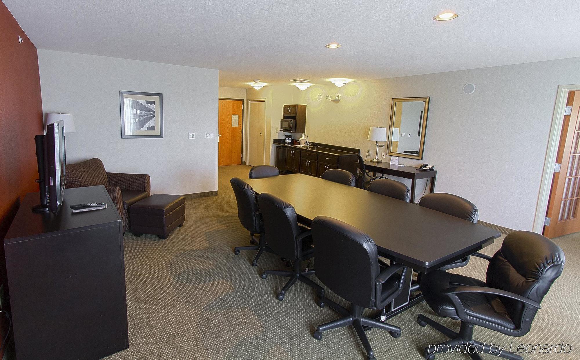 Holiday Inn Hotel & Suites Bloomington Airport By Ihg Buitenkant foto